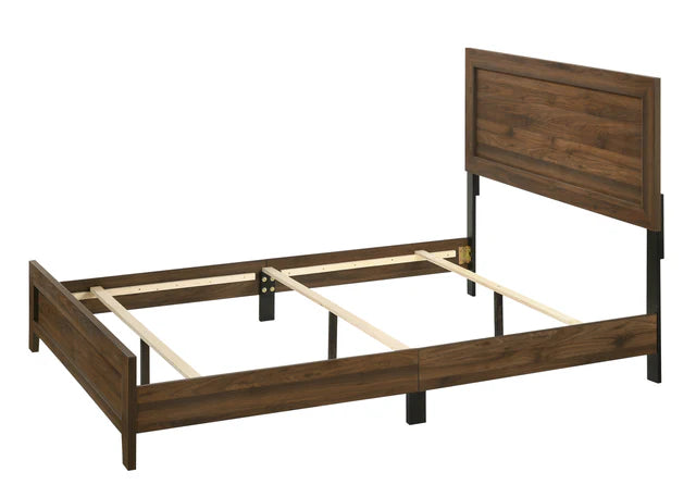 b9250 Millie Cherry Brown Queen Panel Bed